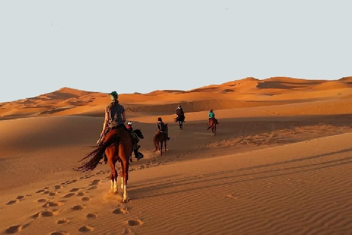 Excursión a caballo por el desierto de Marruecos
